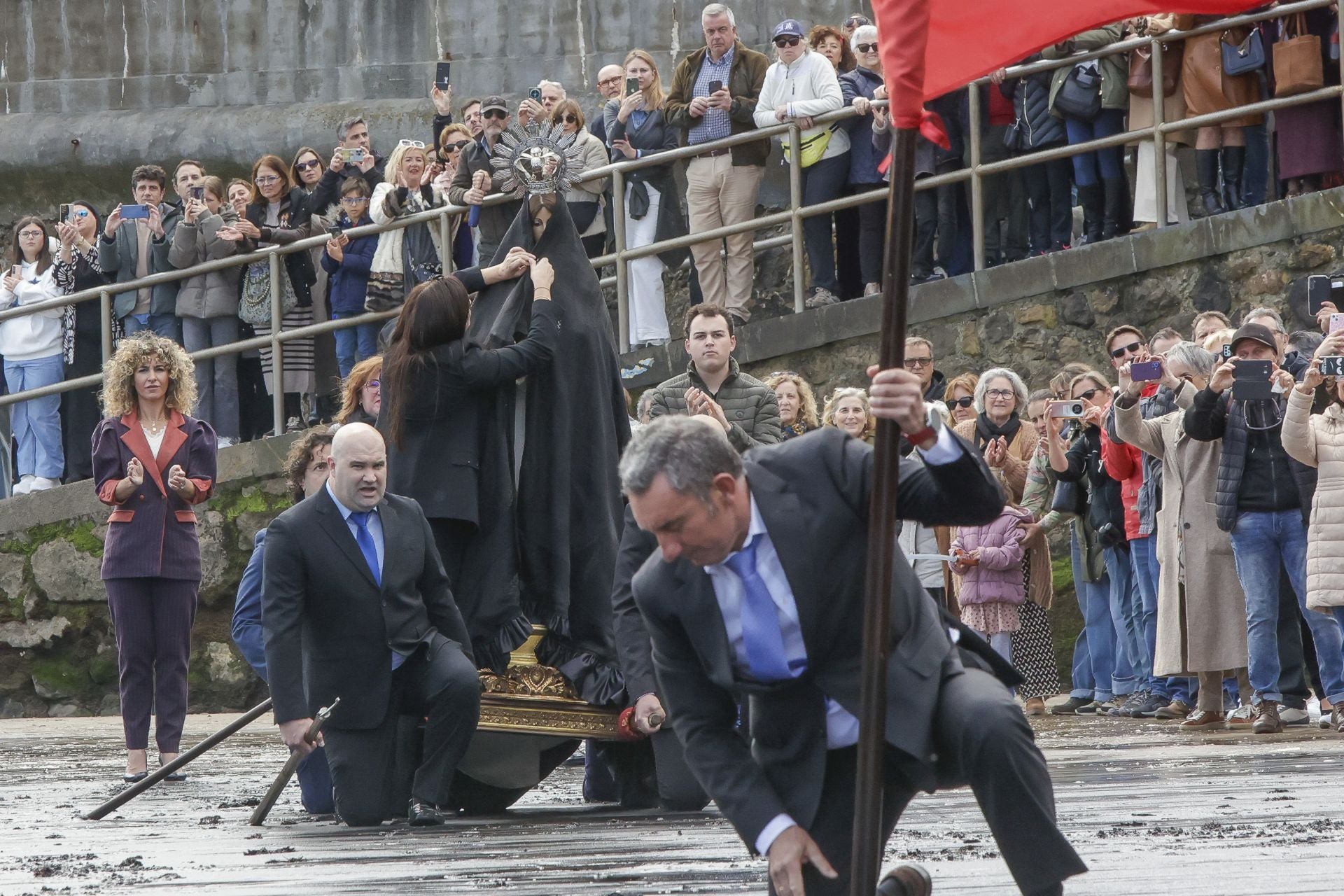 Fotos: La Venia de Luanco en Domingo de Pascua