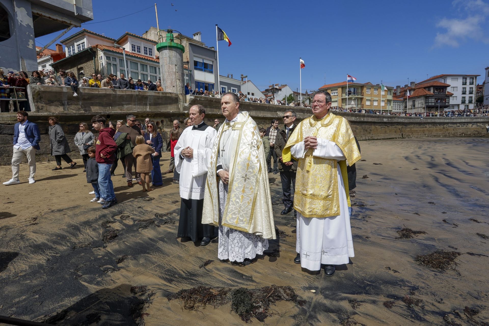 Fotos: La Venia de Luanco en Domingo de Pascua