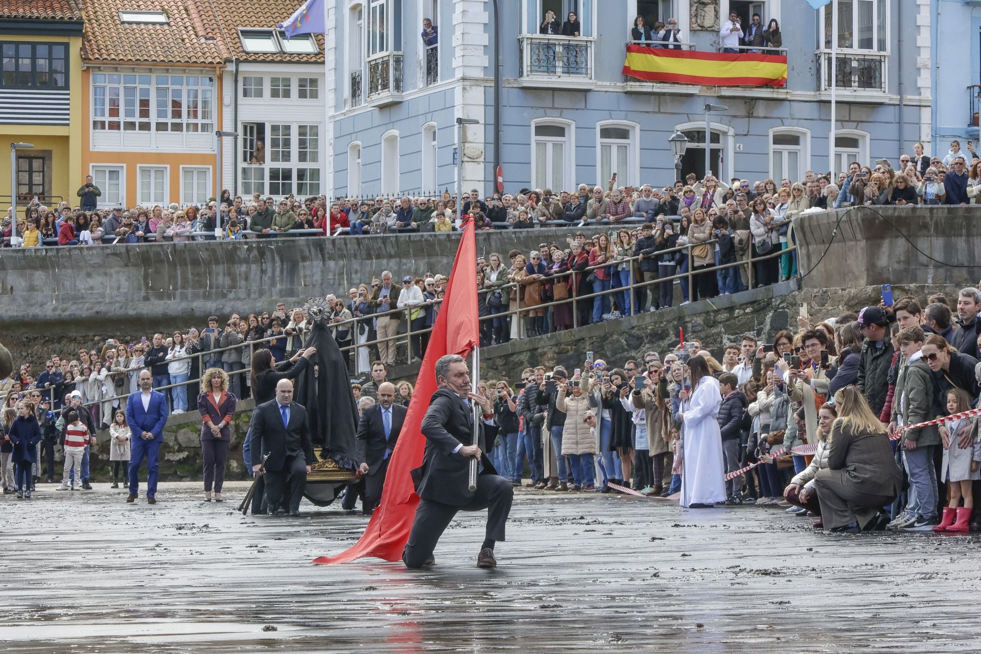 Fotos: La Venia de Luanco en Domingo de Pascua