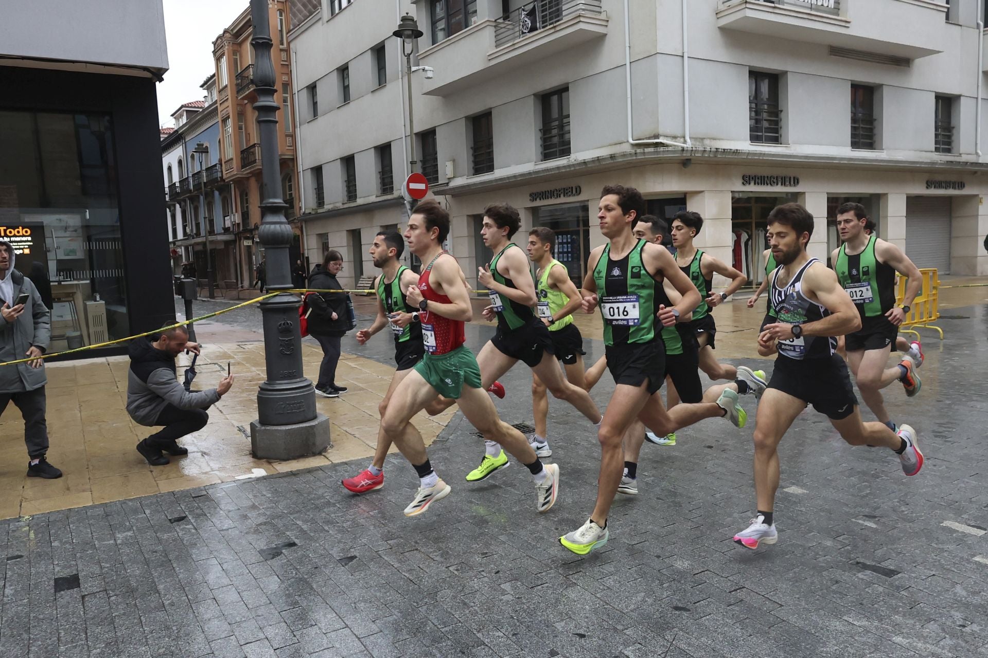 La Milla Urbana de Avilés vence a la lluvia