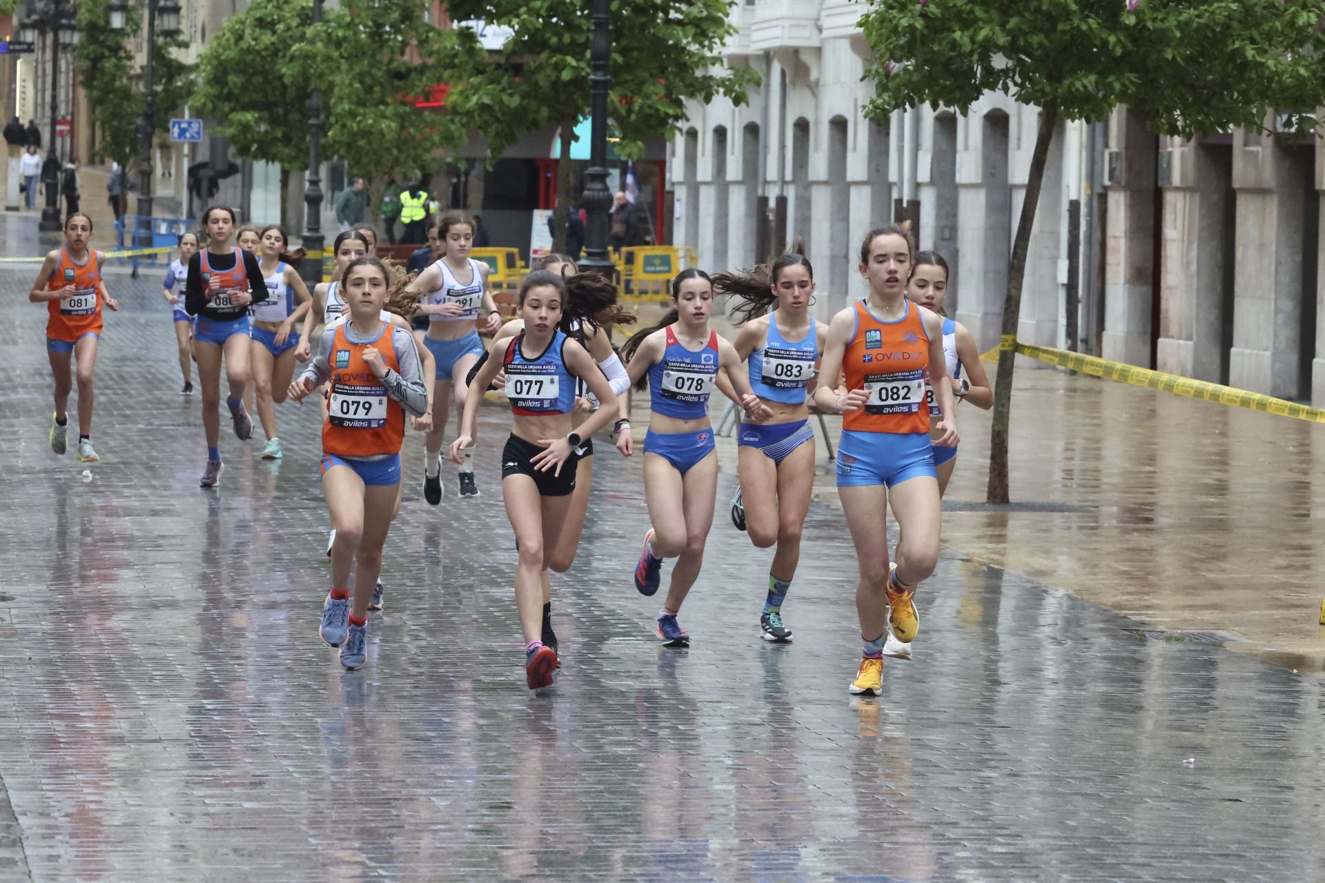 La Milla Urbana de Avilés vence a la lluvia
