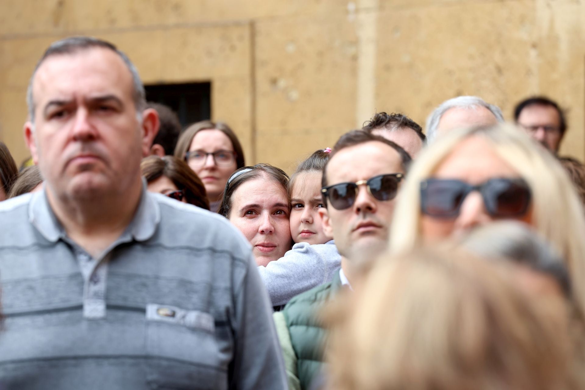 Misa y procesión por el Domingo de Pascua en Oviedo