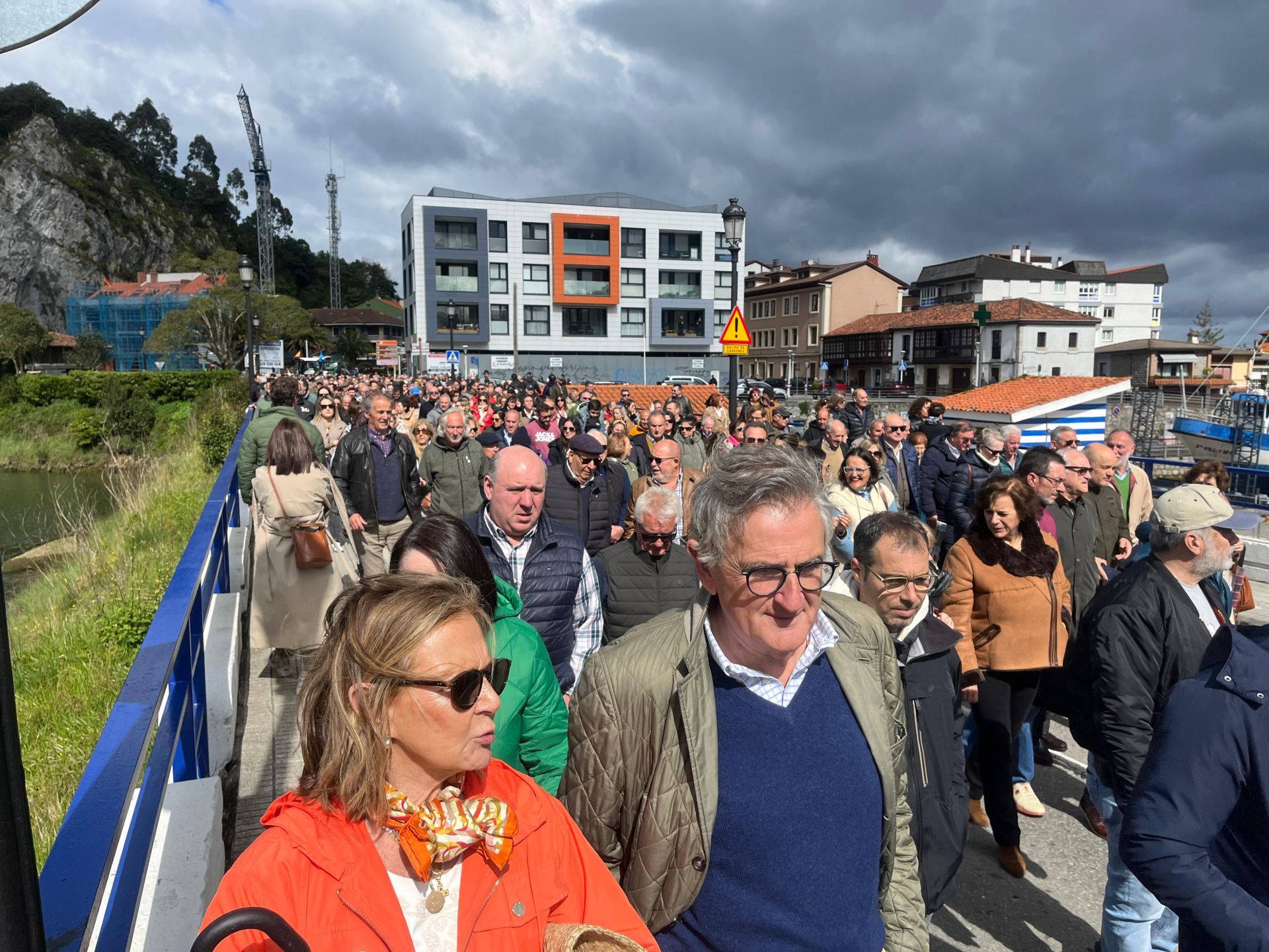 Clamor en Ribadesella contra el cierre de su puente