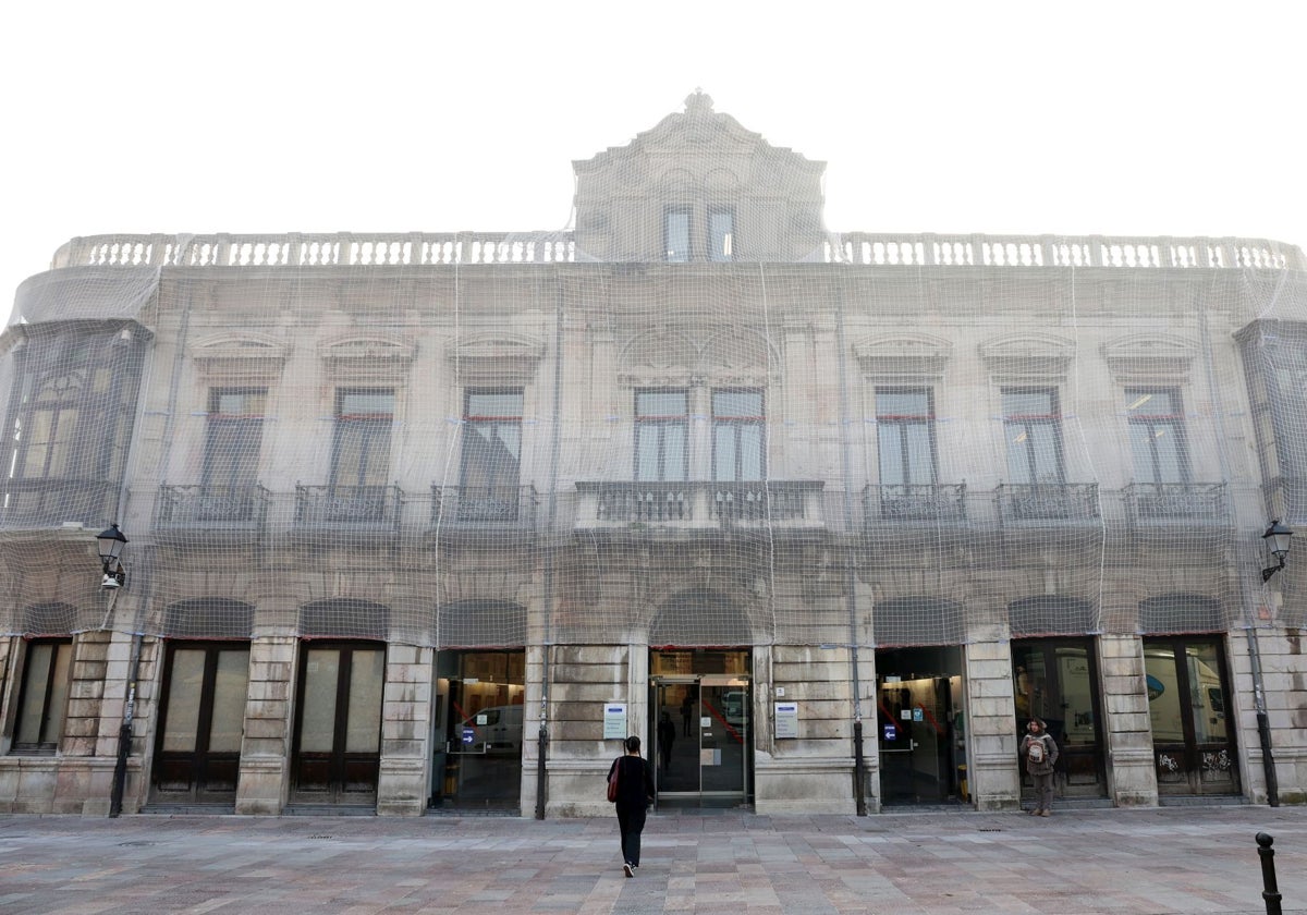 La rehabilitación de la fachada histórica del Conservatorio comenzará a finales de año