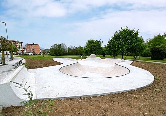 La Barquerina, en Villaviciosa, desde la zona del 'apple skate'.