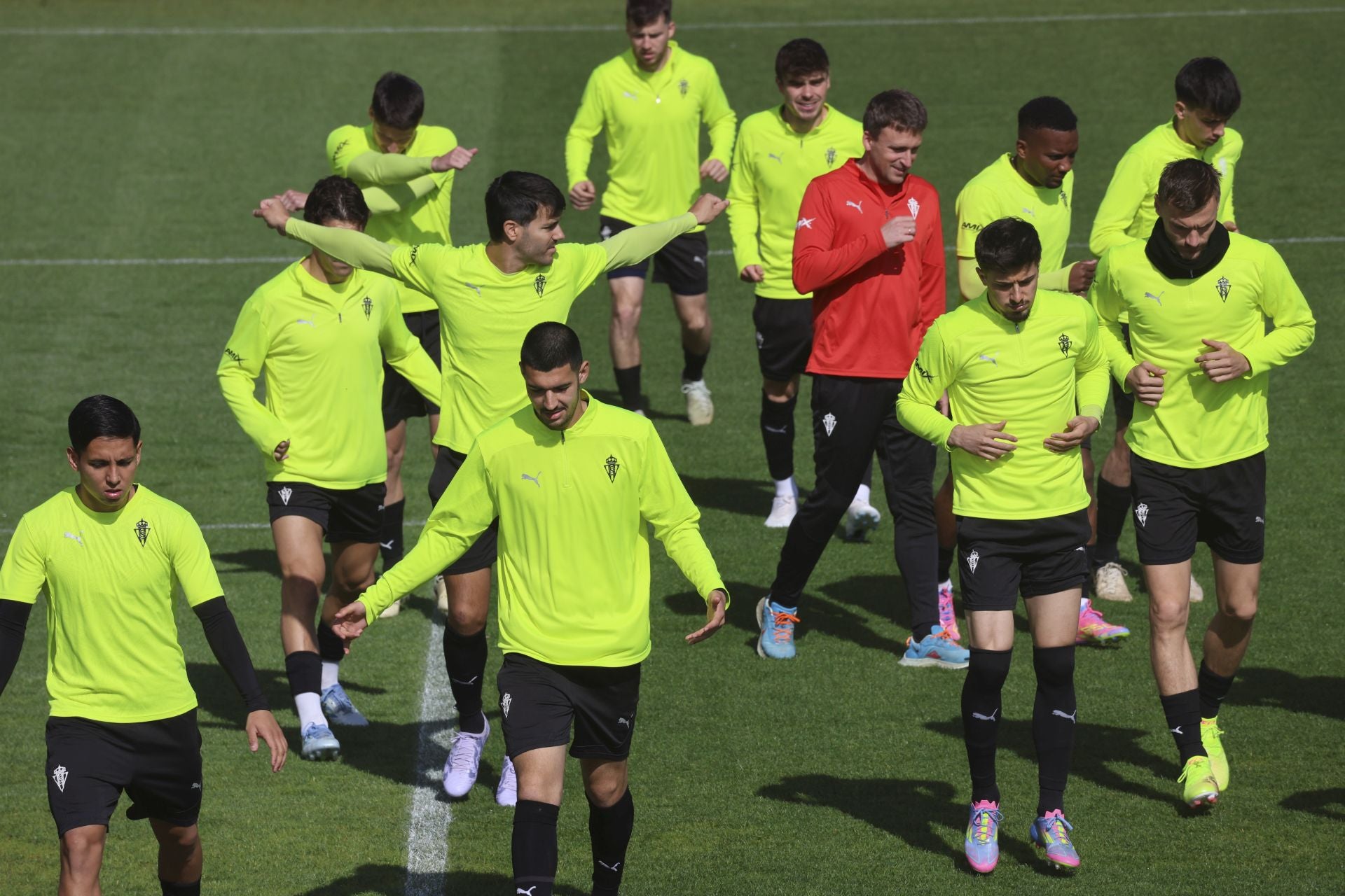Entrenamiento del Sporting de Gijón en Mareo: próxima parada a Cádiz