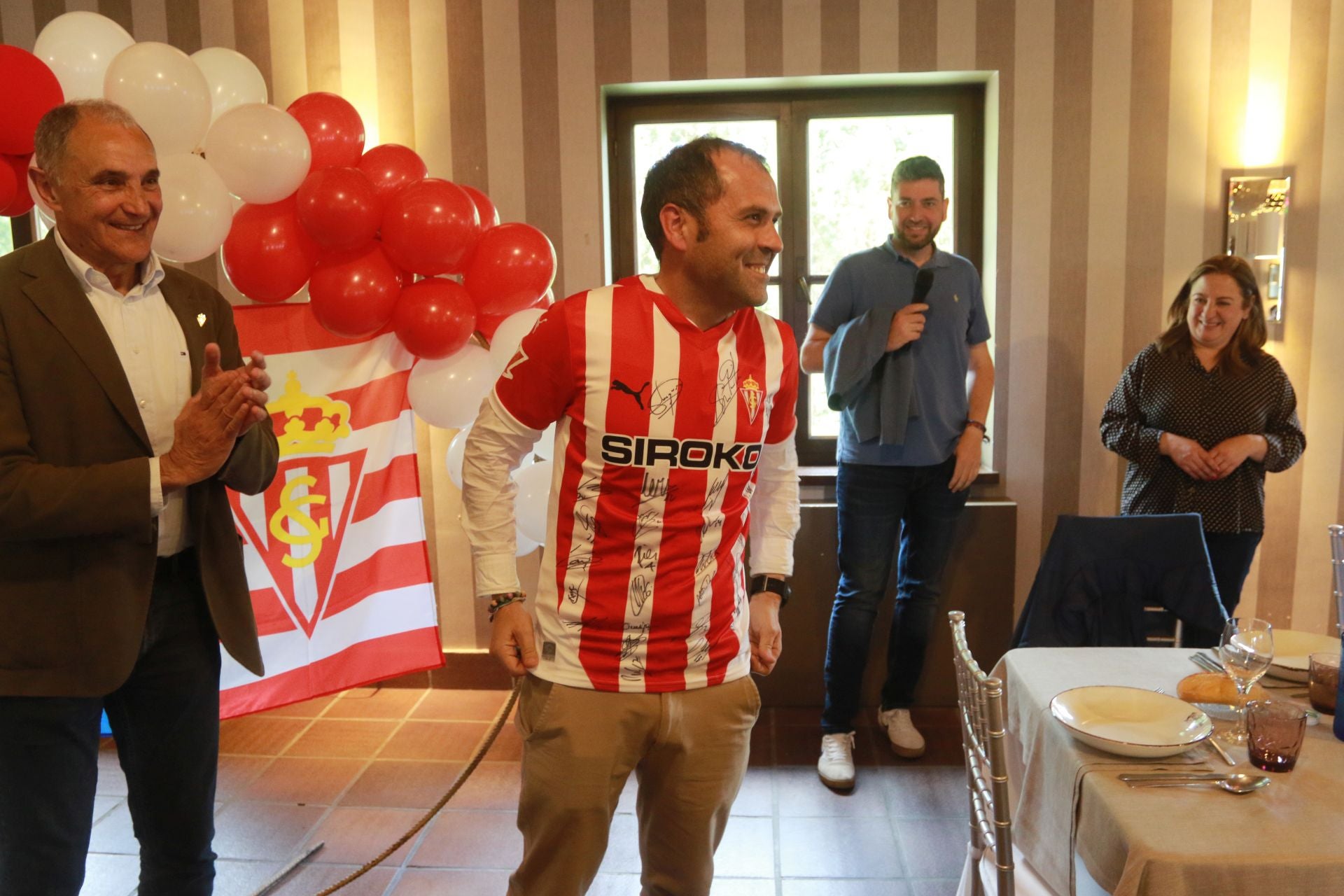 Primer encuentro de aficionados del Sporting de Gijón en Cangas de Onís