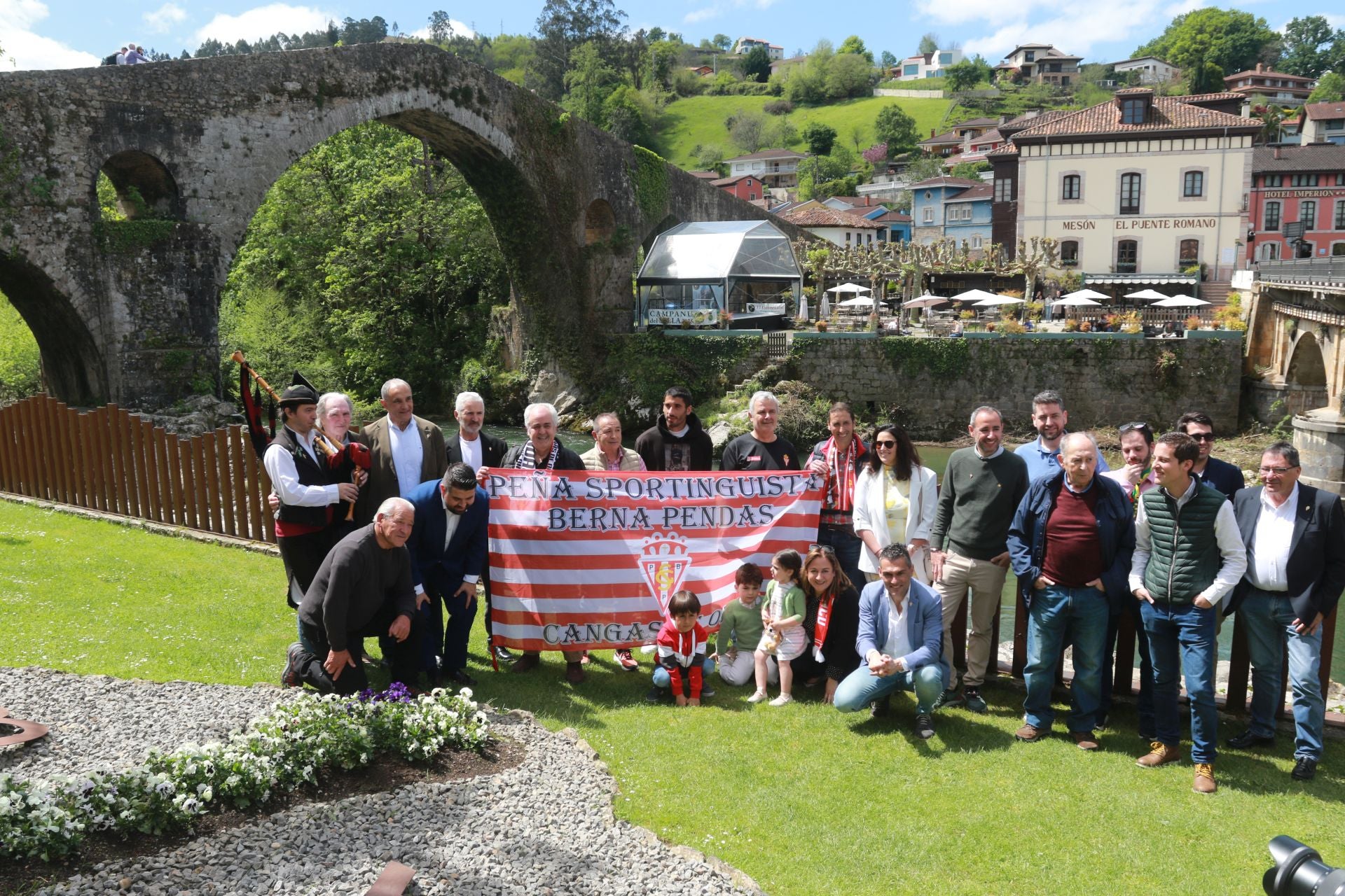 Primer encuentro de aficionados del Sporting de Gijón en Cangas de Onís