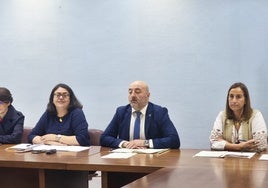 Guzmán Pendás, durante la reunión de la junta rectora de la Fundación Municipal de Servicios Sociales.