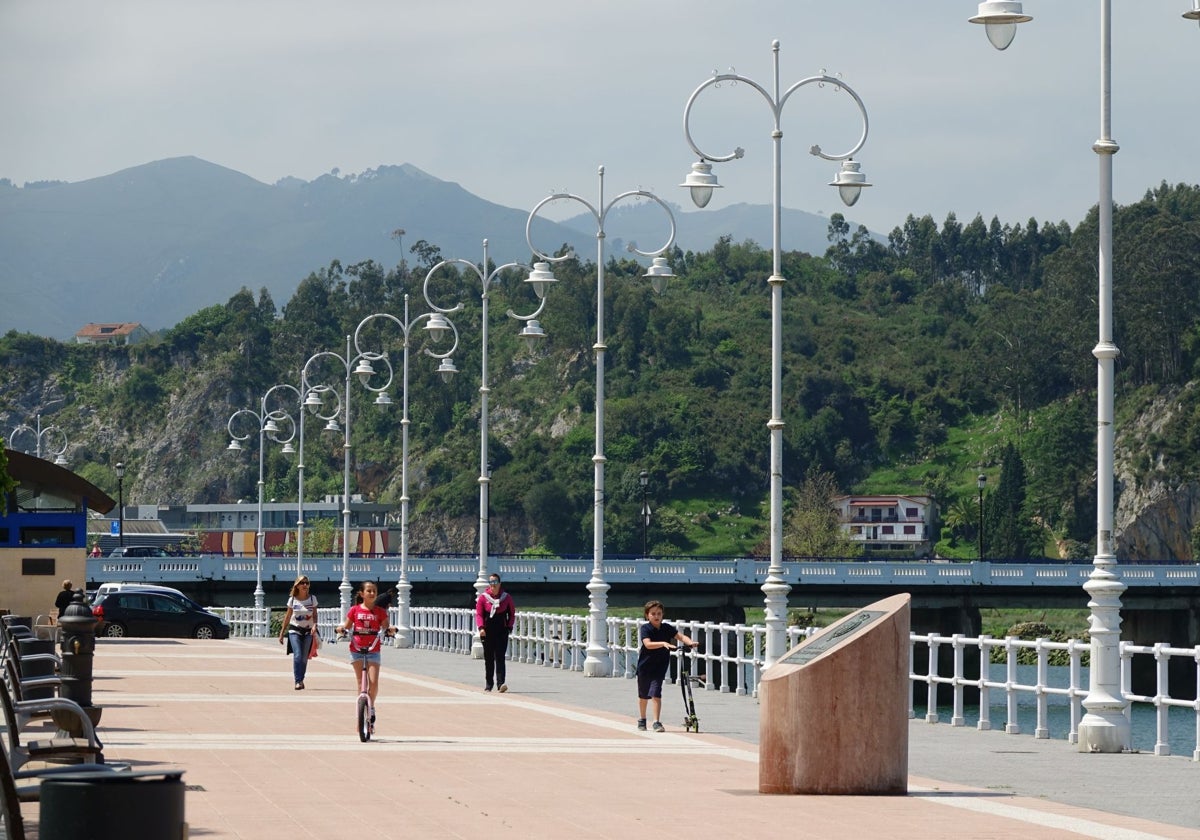 Movilidad invertirá 519.370 euros en la reforma de la estructura del muelle de Ribadesella