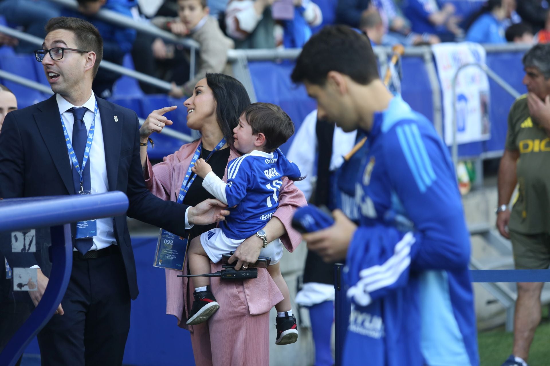 ¿Estuviste en el Real Oviedo - Levante? ¡Búscate en las fotos!