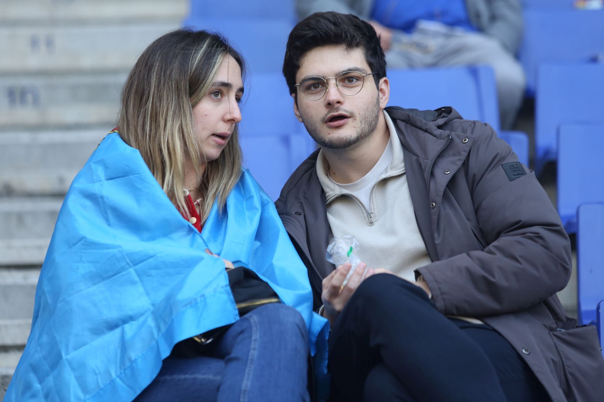 ¿Estuviste en el Real Oviedo - Levante? ¡Búscate en las fotos!