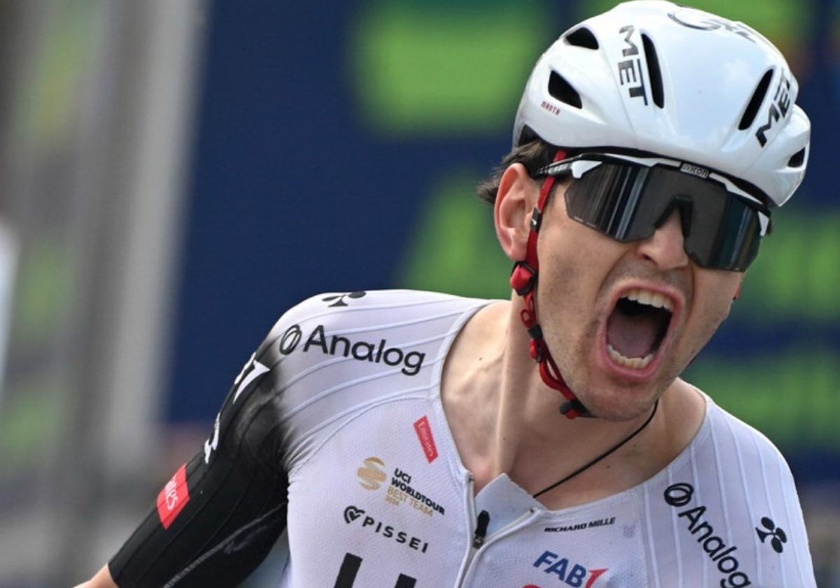 Covi se impone en el esprint en Vegadeo de la tercera etapa de la Vuelta a Asturias