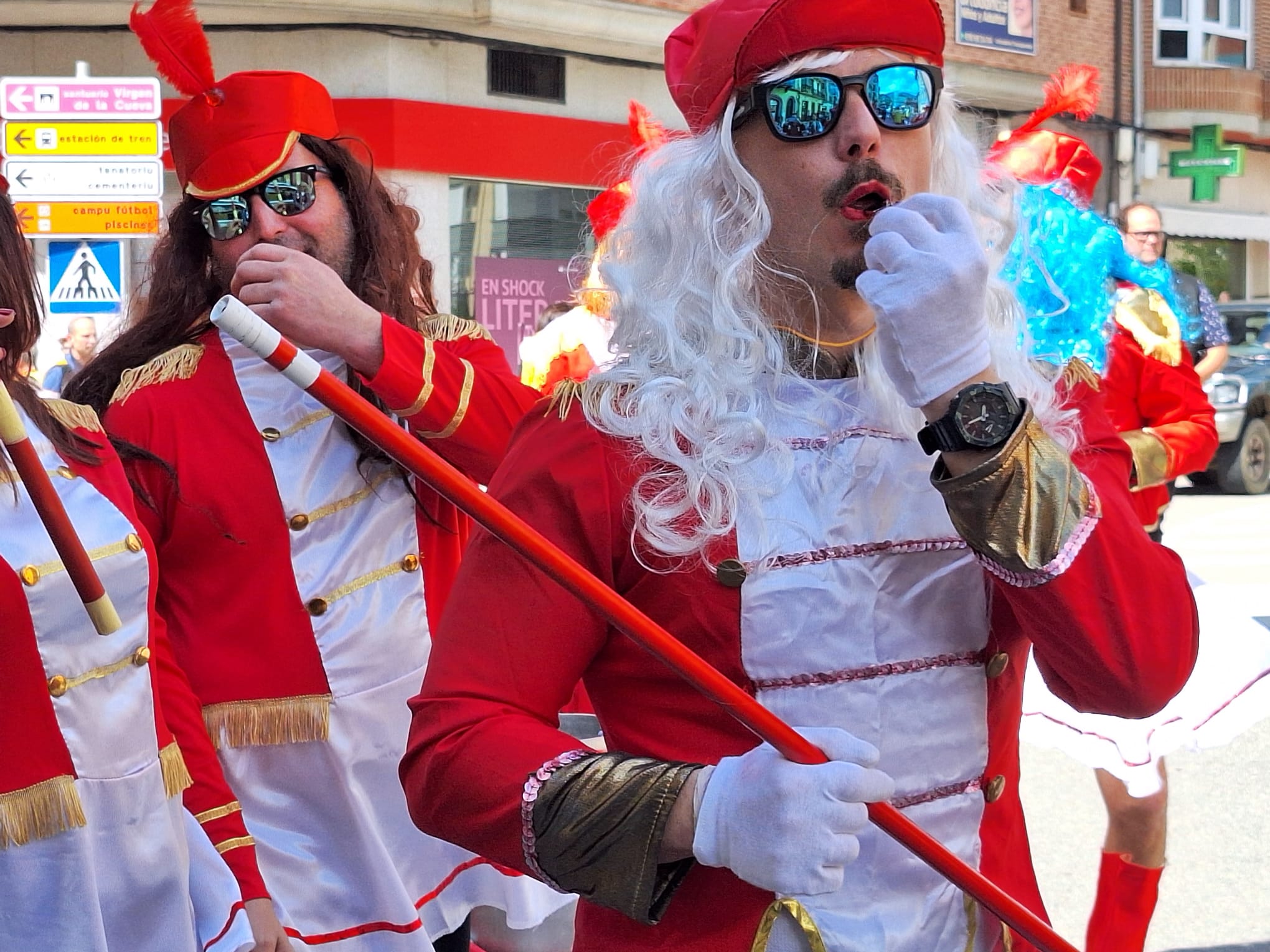 Infiesto, de fiesta con sus Piragües