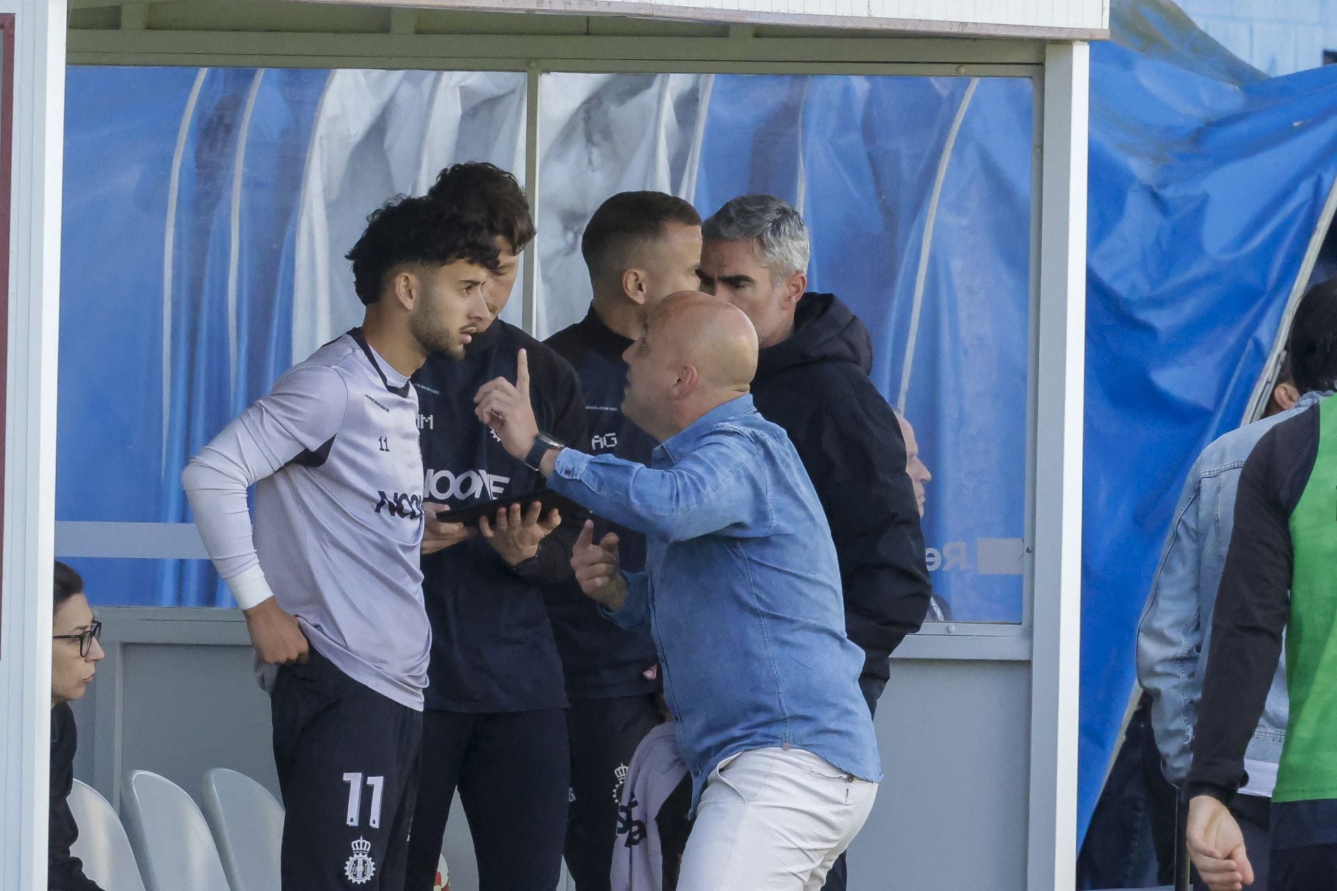 Las mejores fotos del Real Avilés 3-0 Guijuelo: así se vivió el partido en el Suárez Puerta