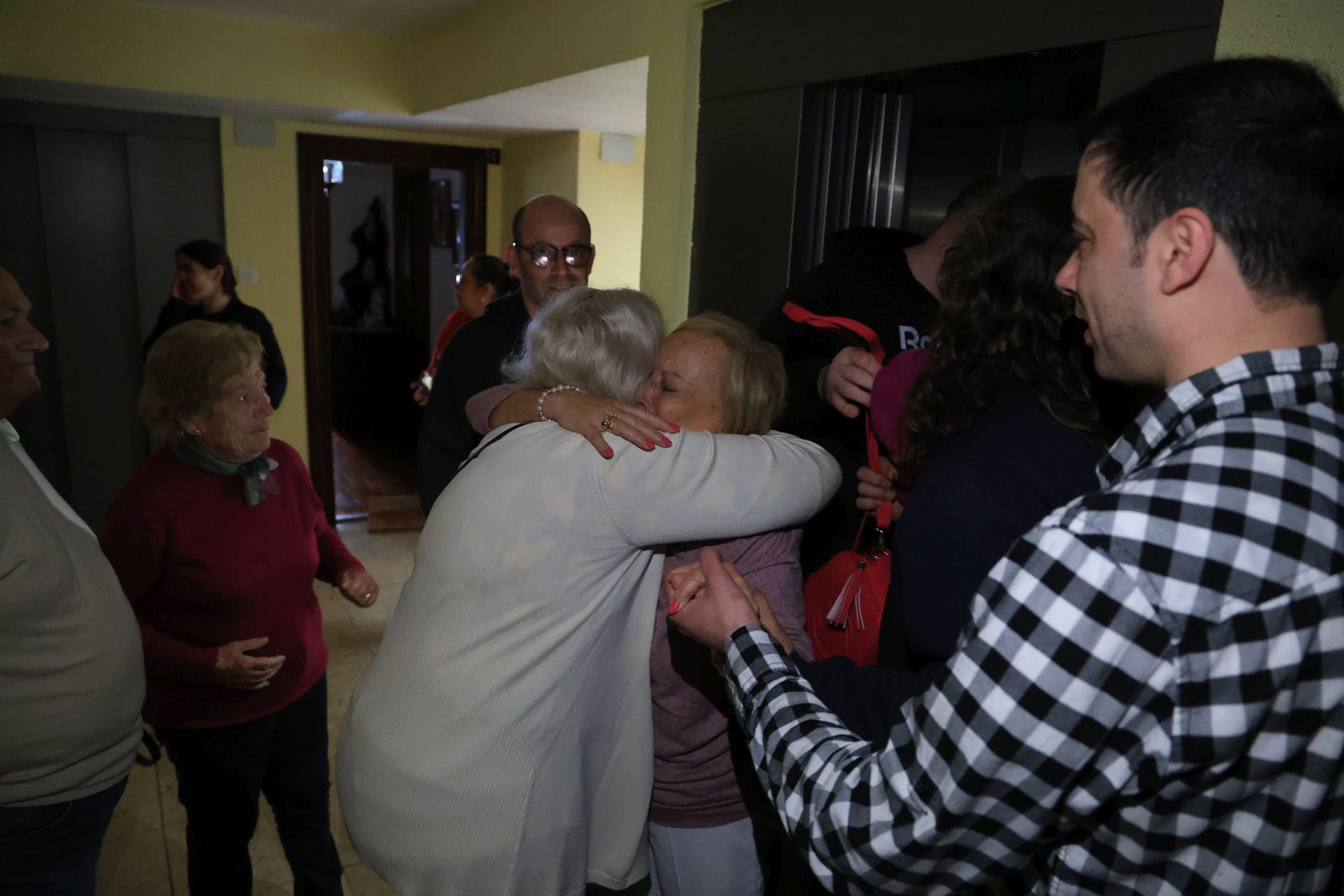 Fotos | Desconexión total: así se vivió el apagón en Asturias