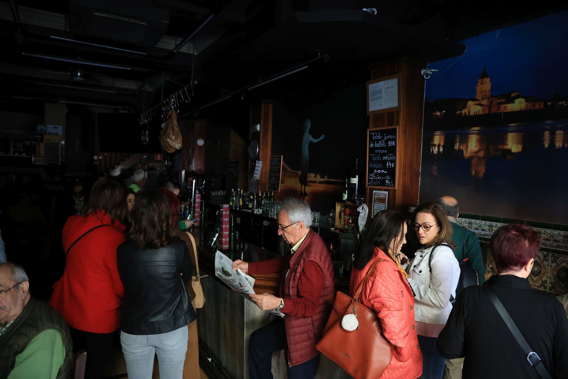 Fotos | Desconexión total: así se vivió el apagón en Asturias