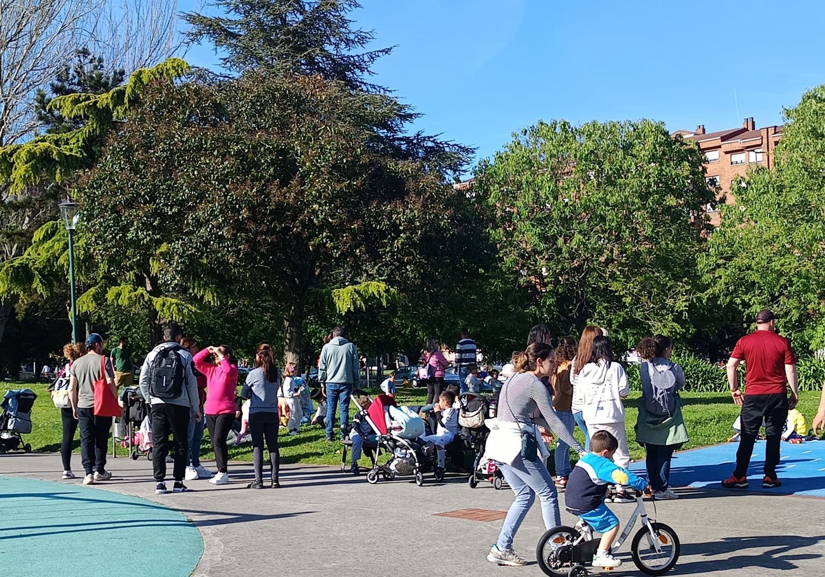 Sin comedor en muchos centros y clases suspendidas por la tarde por el apagón en Asturias