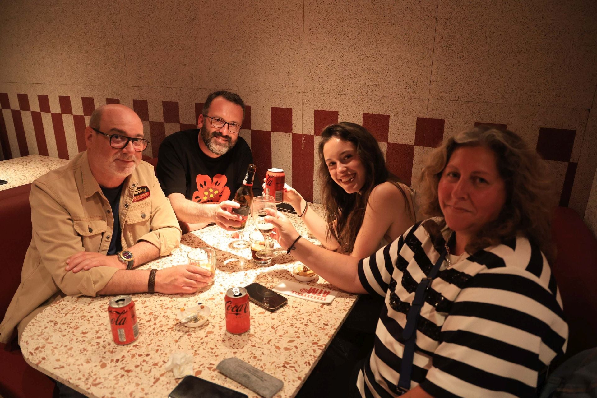 Así fue la inauguración de A toda Mesa, la nueva hamburguesería &#039;gourmet&#039; en Gijón