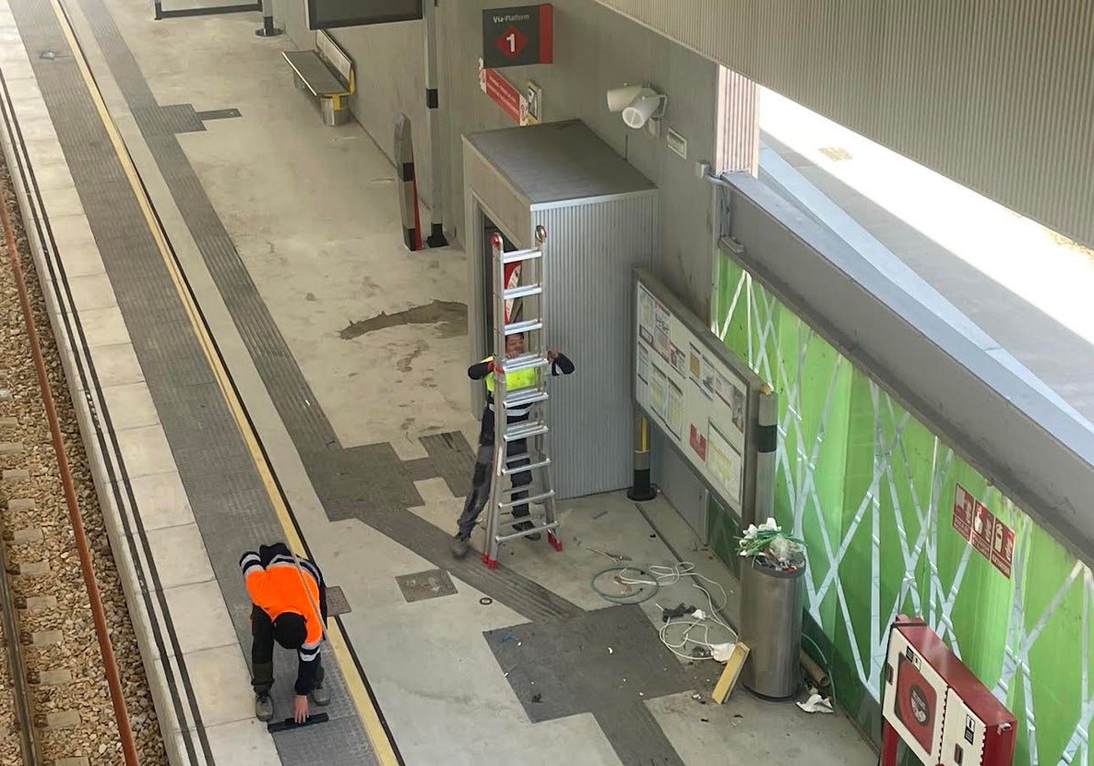 Remodelan la estación de Sama-Los Llerones, que lleva doce años terminada