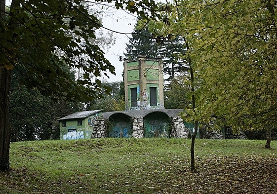 Depósito de agua de Pola de Siero.