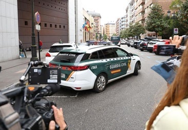 La jueza imputa los delitos de maltrato psicológico y abandono al matrimonio que tuvo a sus hijos recluidos durante casi cuatro años