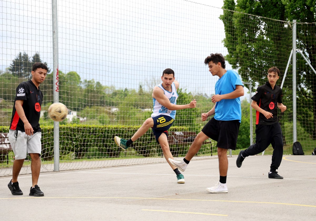 Imagen principal - Oviedo vive el deporte