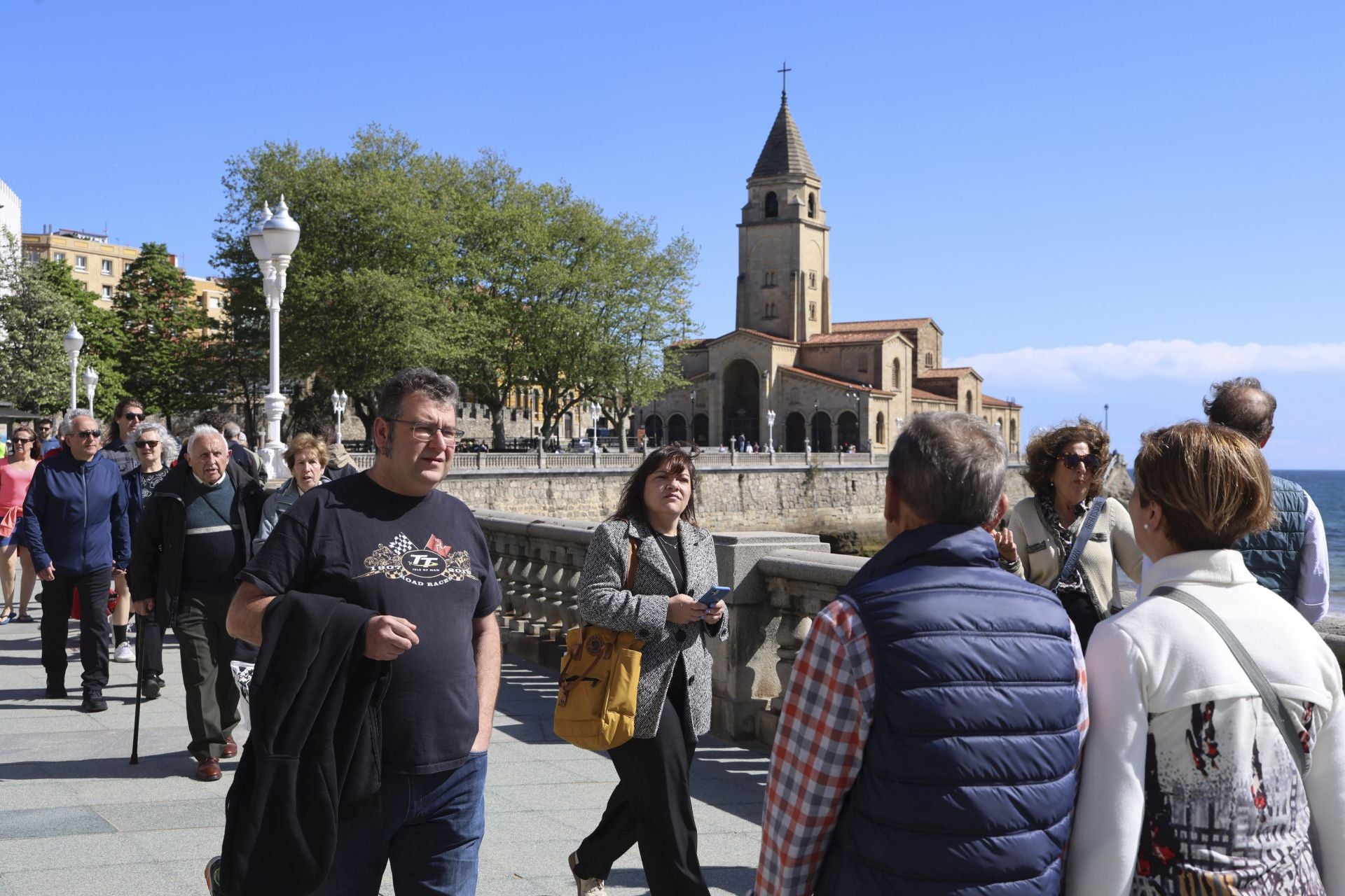 Turistas en las principales ciudades asturianas