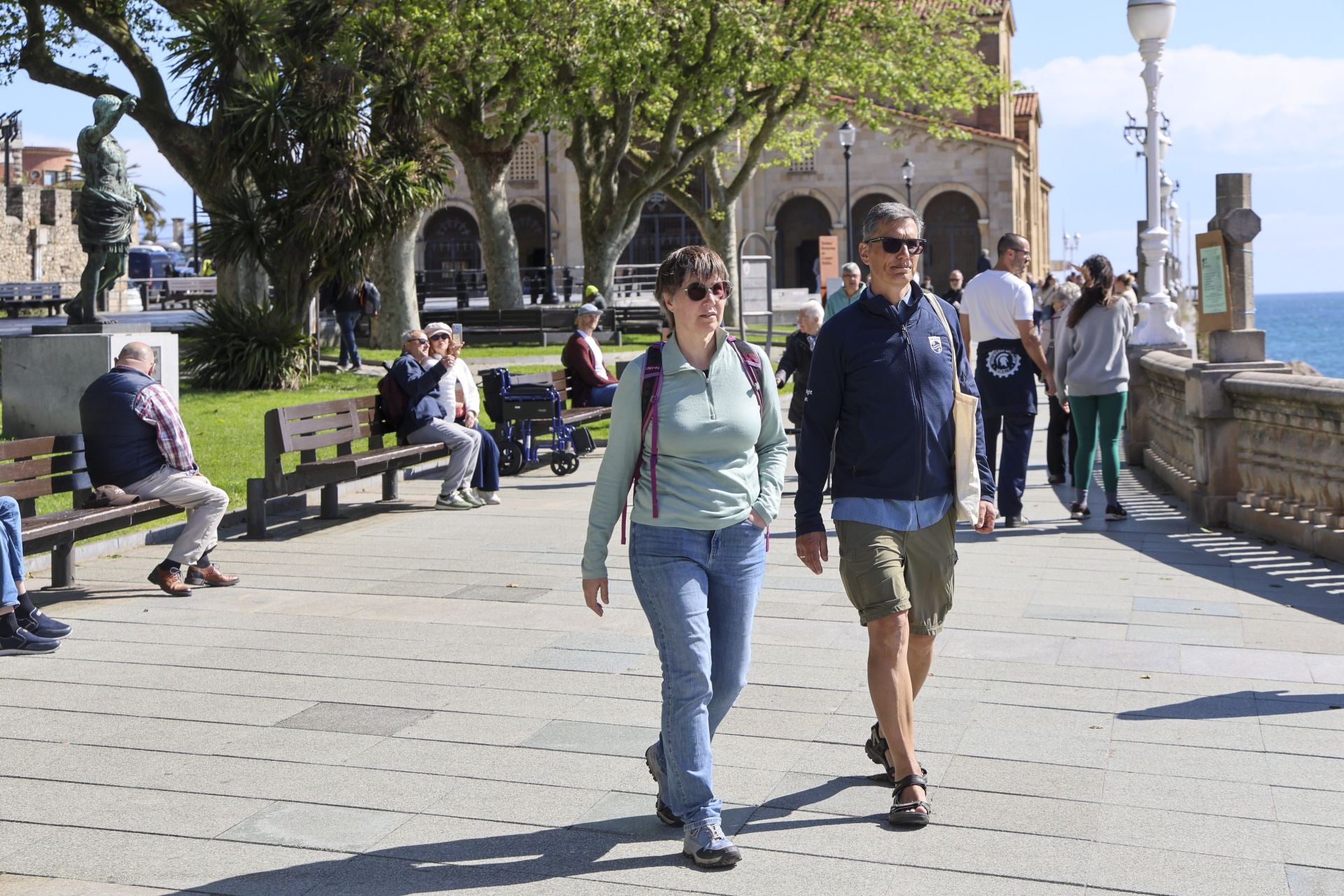 Turistas en las principales ciudades asturianas