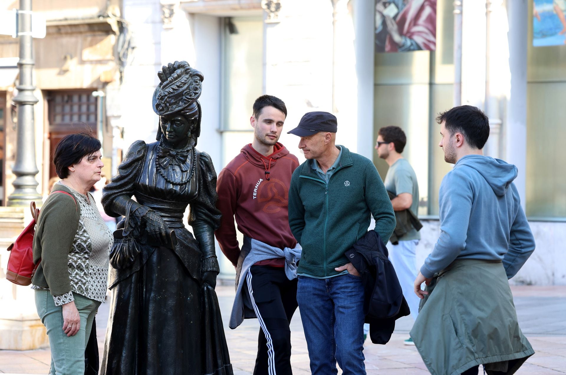 Turistas en las principales ciudades asturianas