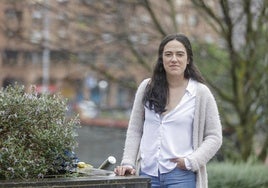 Sara González Curto, en un céntrico parque avilesino.