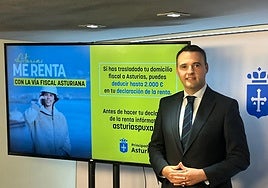 El consejero de Hacienda, Guillermo Peláez, durante la presentación de la campaña.