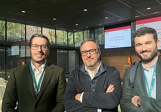 Por la izquierda, Pablo Mesías, Andrés Escribano Riesco y Antonio González, al frente de Vulpix.