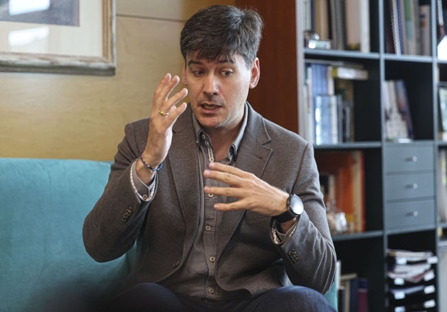Borja Sánchez responde a una de las preguntas de la entrevista.