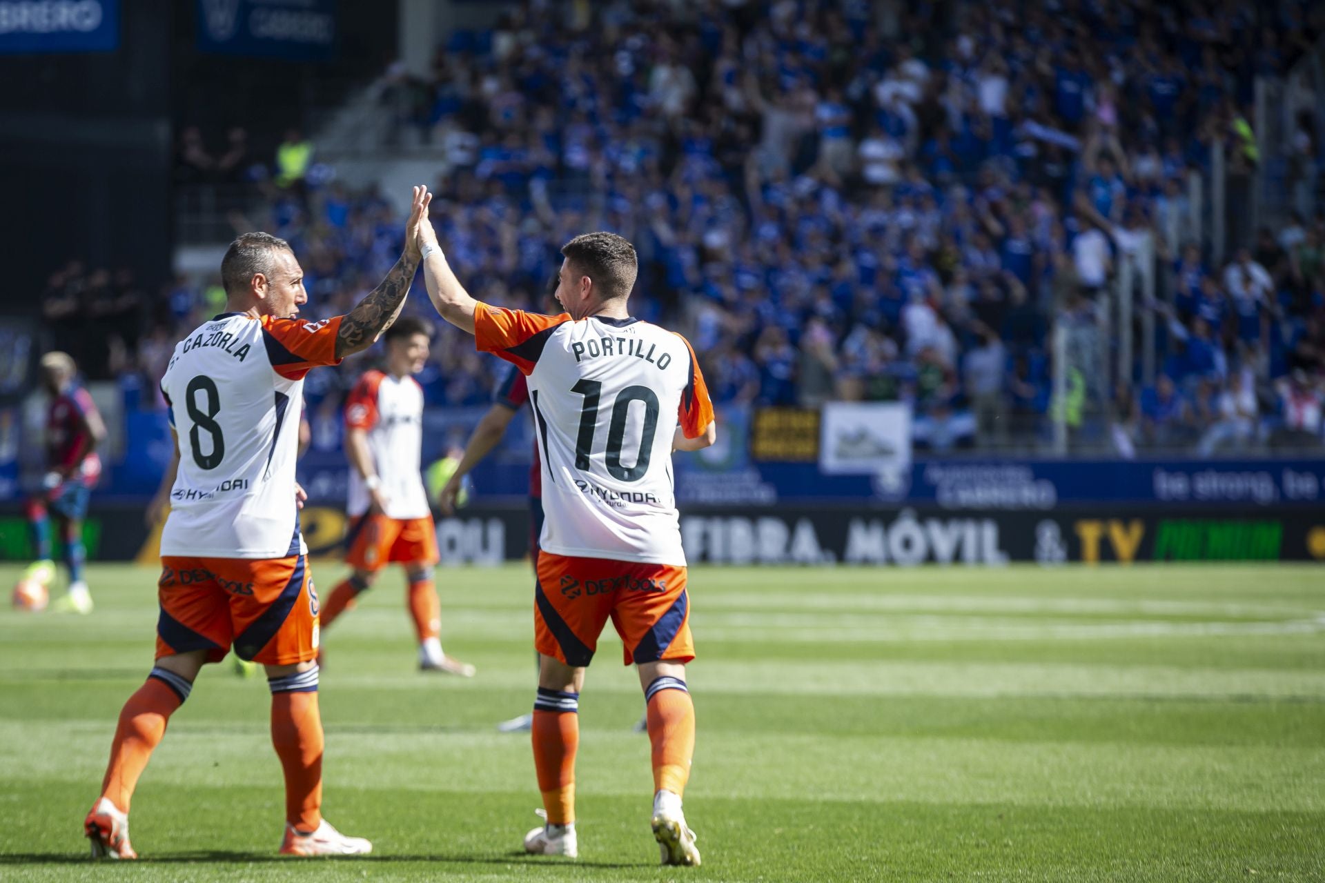 Fotos: Las jugadas del Huesca - Real Oviedo