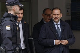 José Luis Ábalos, a su salida del Tribunal Supremo en febrero.