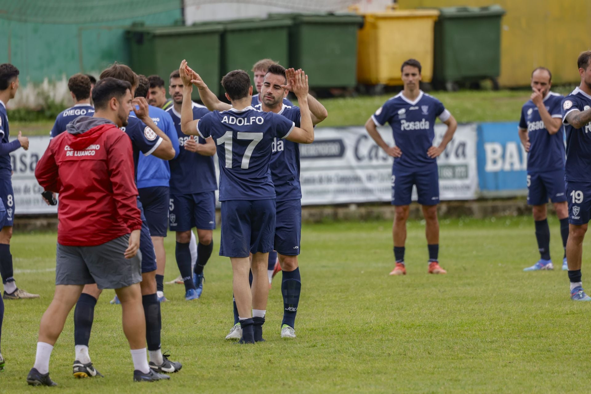 El Marino de Luanco celebra su permanencia en Segunda RFEF