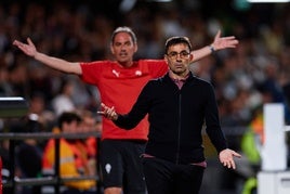 El técnico del Sporting, tras una decisión del colegiado en el estadio de Castalia.