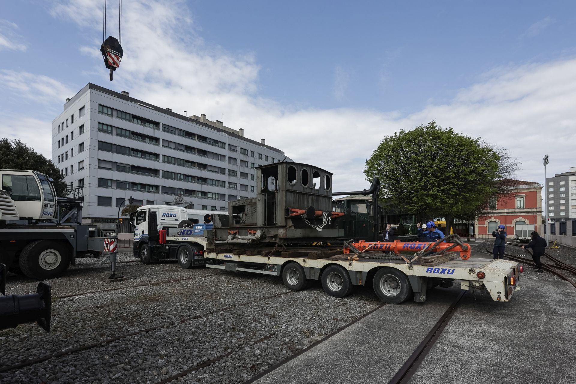 La única locomotora fabricada en Gijón que se conserva ha vuelto a casa