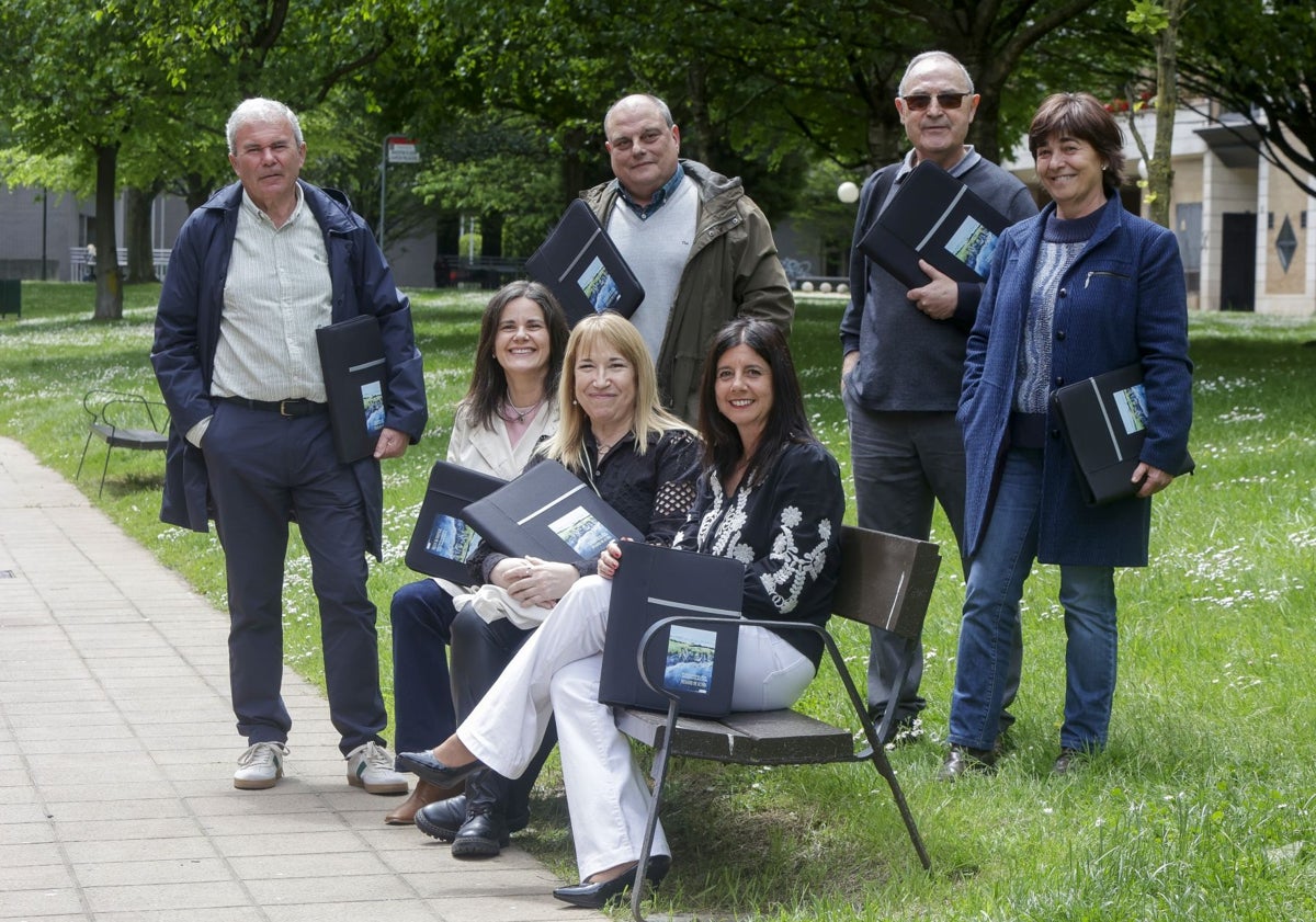 Imagen principal - Francisco Alonso, Laura Mayordomo, Noah Adans, José María Ceínos, Raquel Álvarez, Benigno Delmiro y Susana del Hoyo, miembros del jurado.