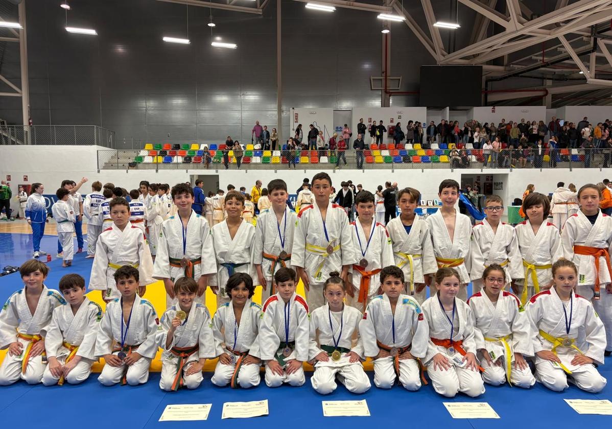 La comarca de Avilés consigue 41 medallas en el Campeonato de Asturias alevín