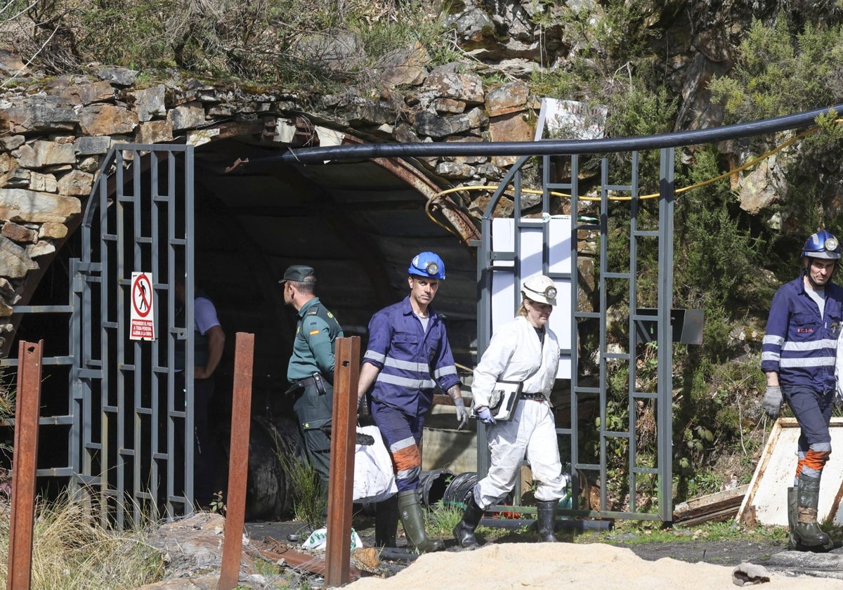 El Principado inspeccionó una mina en Cangas del Narcea tras una denuncia y no hizo lo mismo con Cerredo