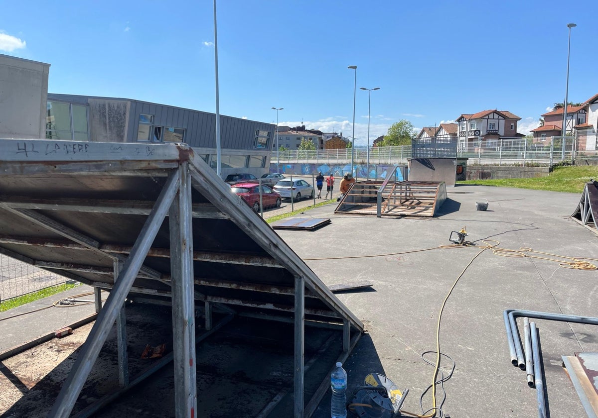 Un skate park «único» en Lugones diseñado con ideas de los usuarios