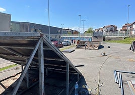 Retirada de los viejos elementos para construir el nuevo parque.