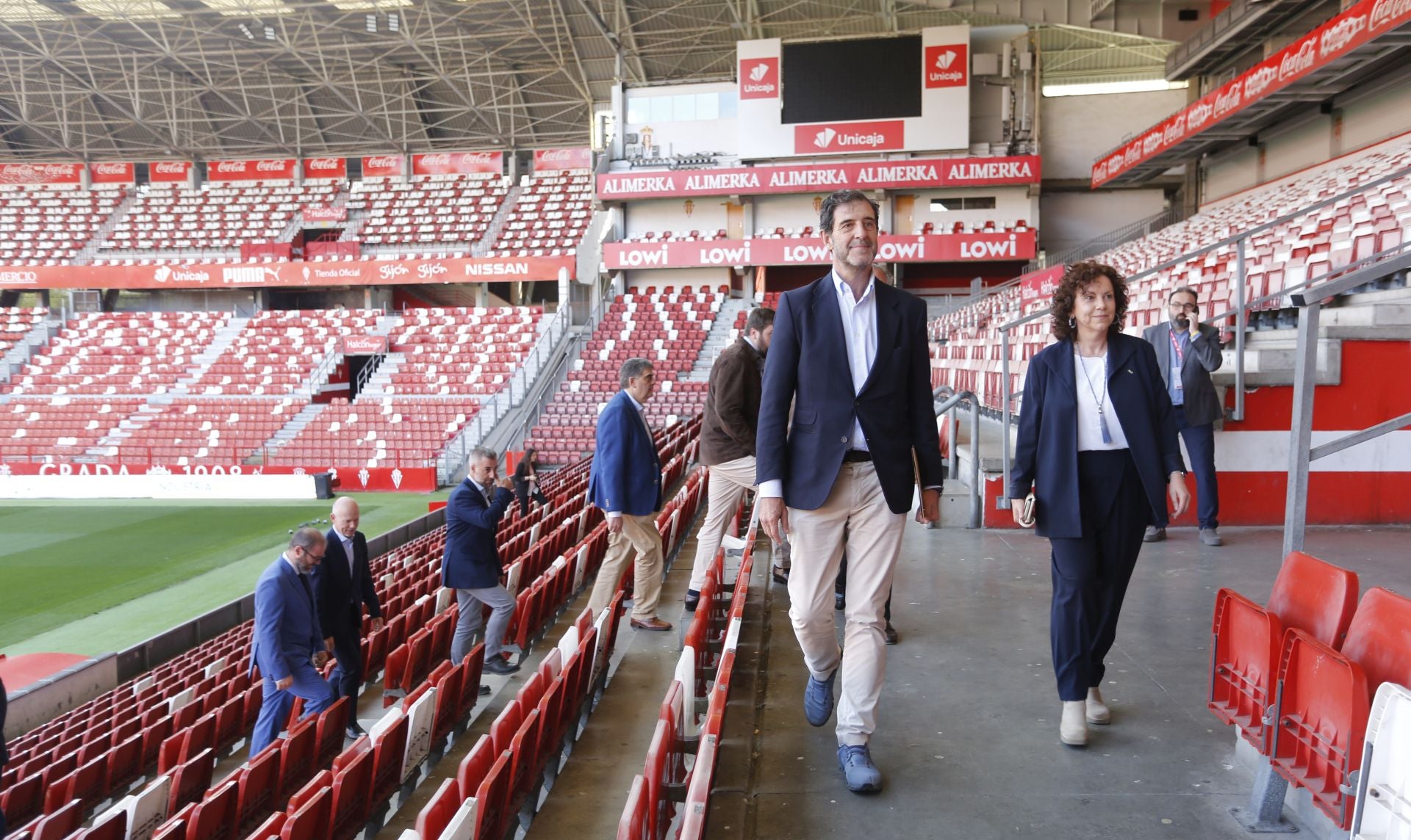 Los V Premios Industria 4.0 en las gradas de la tribuna oeste de El Molinón