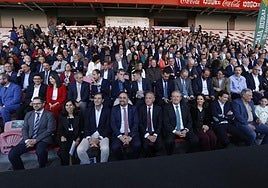 Los V Premios Industria 4.0 en las gradas de la tribuna oeste de El Molinón