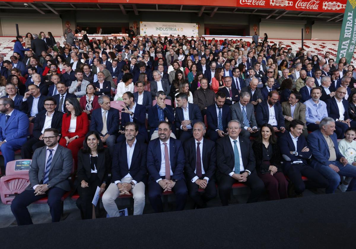Los V Premios Industria 4.0 en las gradas de la tribuna oeste de El Molinón