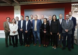 Ángel González, director de EL COMERCIO; María Calvo, presidenta de Fade; Gonzalo Peón, director de La Nueva España; Juan Carlos Campo, viceconsejero de Industria; David Álvarez, director técnico de Excade; Pablo Coca, director general de CTIC Centro Tecnológico; José Manuel Díaz Cuervo, CEO de Medioambiental Valledor; Antonio Romero, director general de Caja Rural de Asturias; Inés Suárez, directora de la EPI; Roberto Paraja, presidente de CTIC; María Ángeles Vicente, CIO de ALSA; Juan Majada, director general de Cetemas; Rubén Fernández, CEO de Ewala IT Services, y Juan Díaz, director general de Asincar.