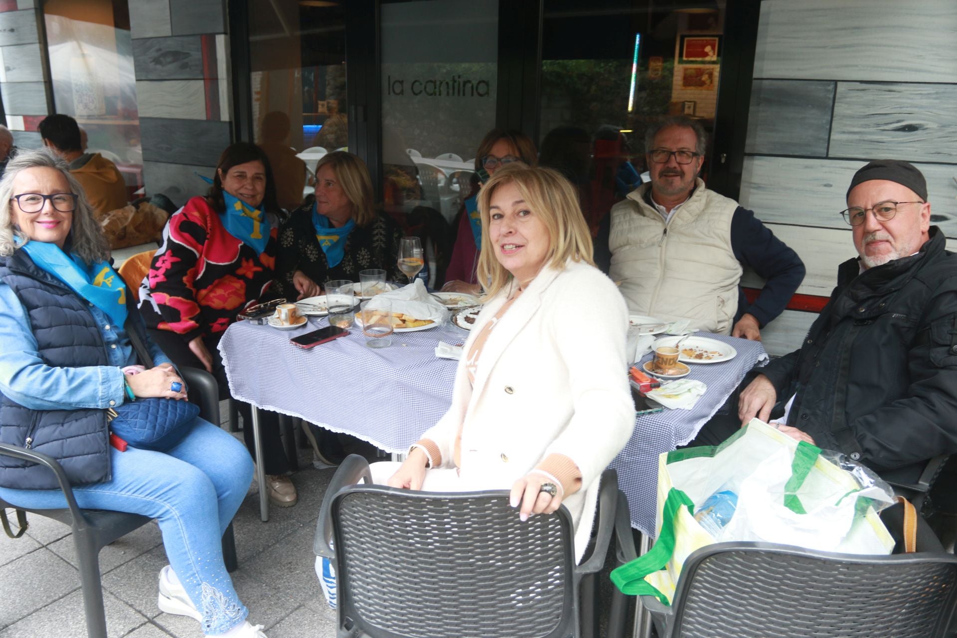 Comida en la calle en Pola de Laviana