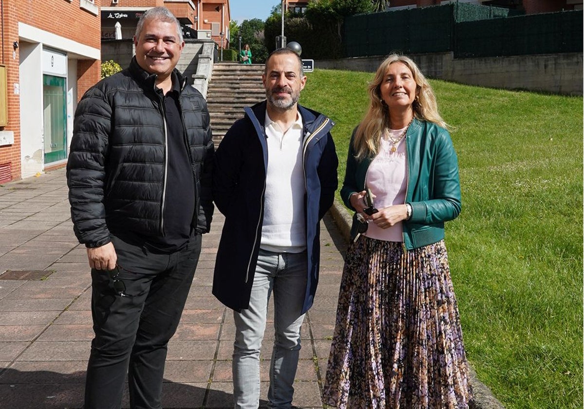 Una rampa para salvar los desniveles en la plaza Mayor de La Fresneda
